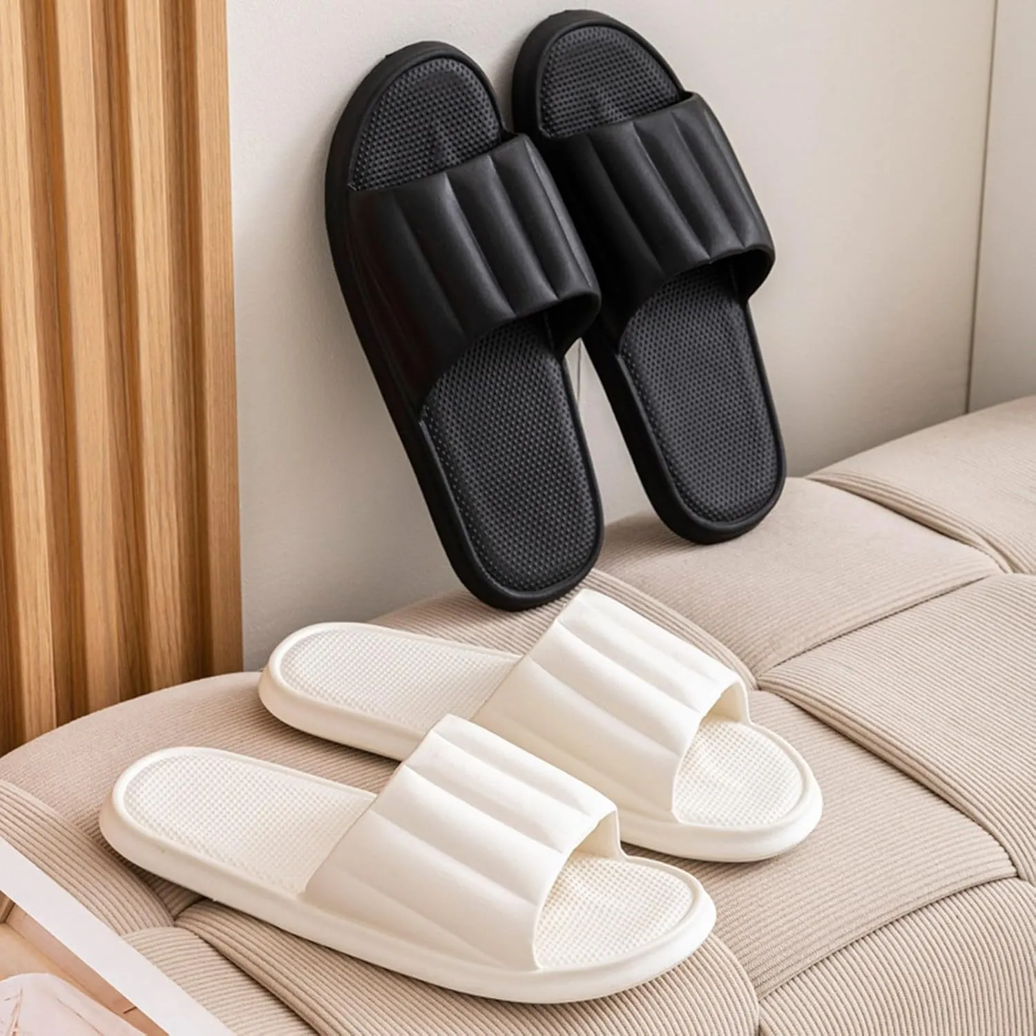 Bath Slippers Women and Men Indoor Slipper Mens Pillow Slippers Cloud Slides Shower Slides Comfortable Soft Sole