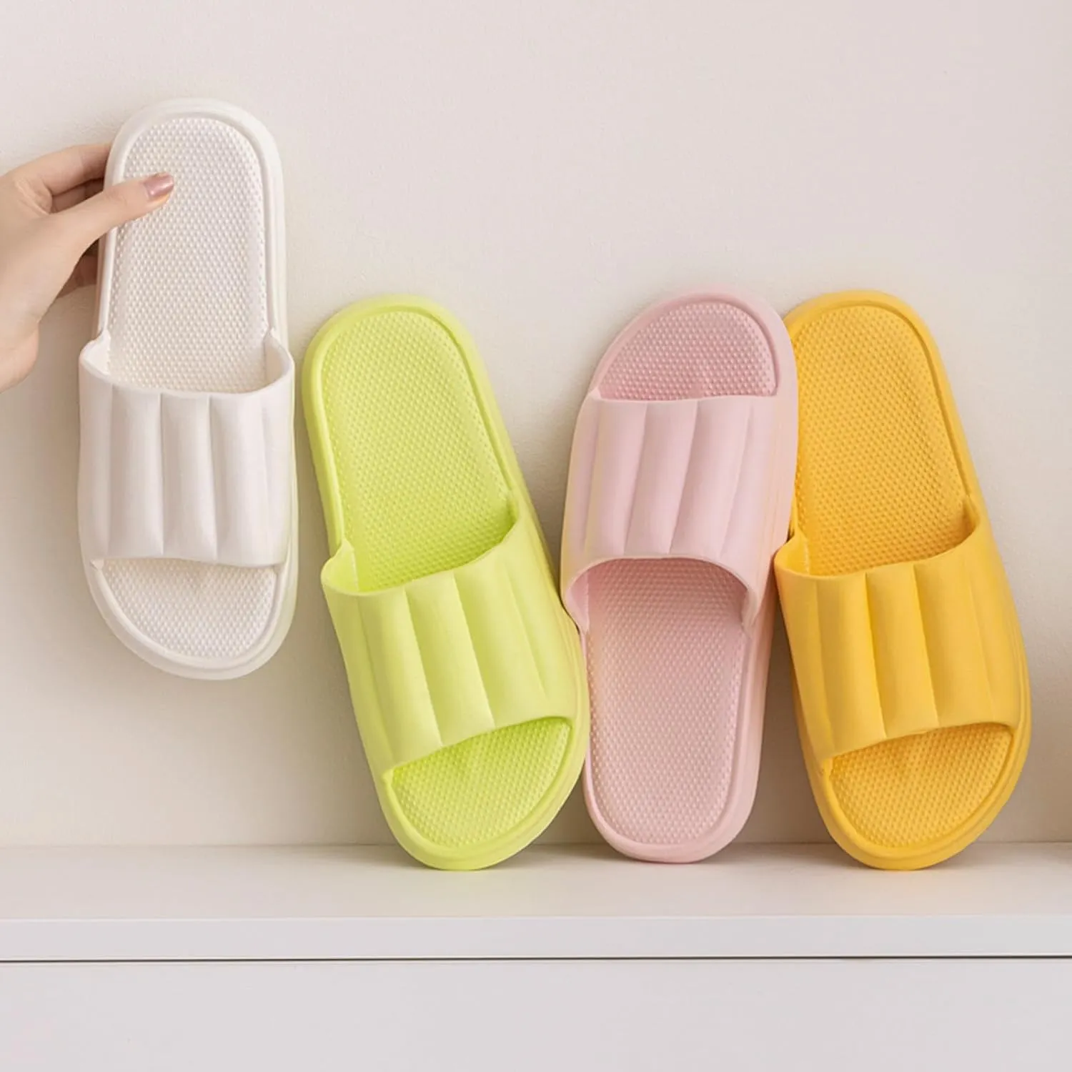 Bath Slippers Women and Men Indoor Slipper Mens Pillow Slippers Cloud Slides Shower Slides Comfortable Soft Sole