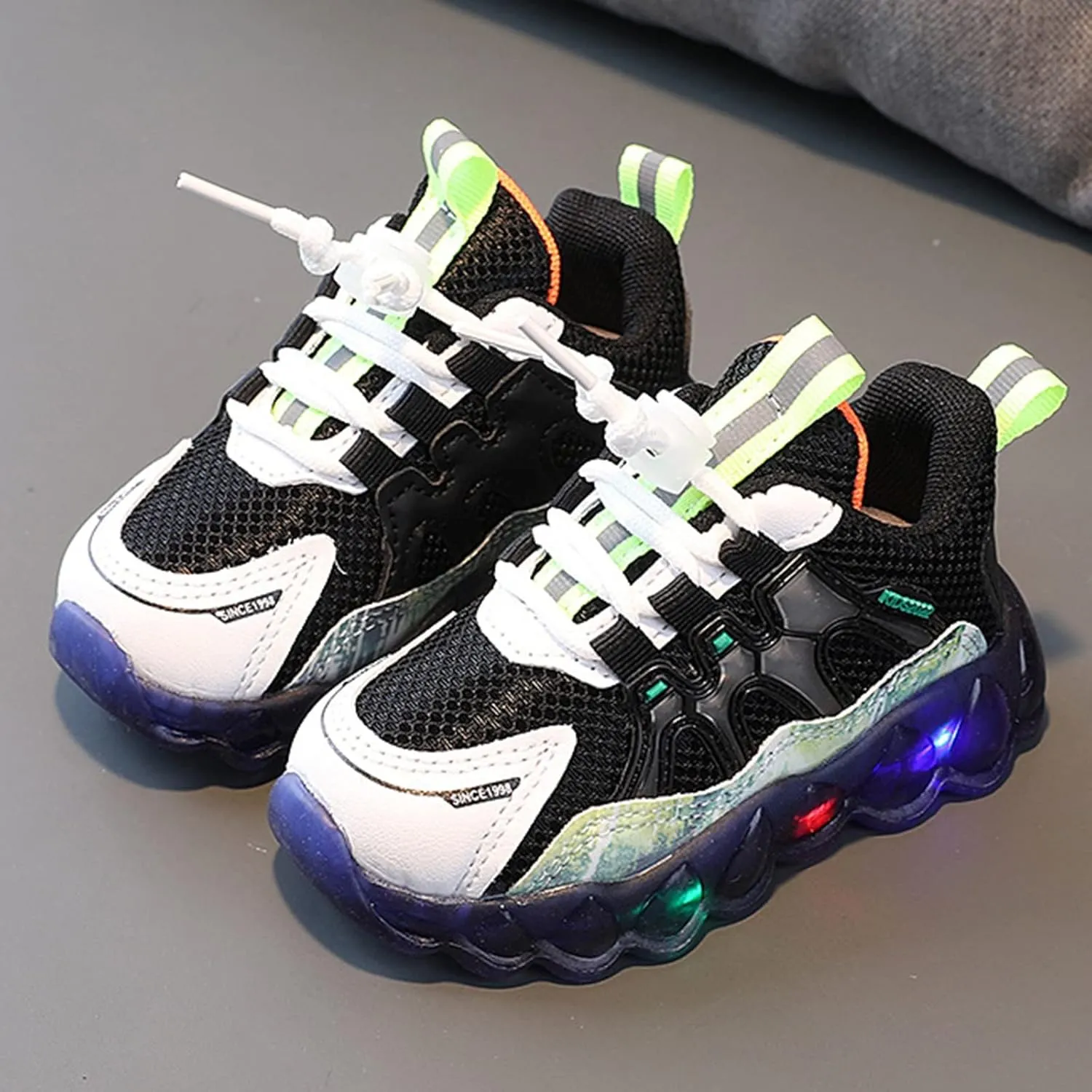 Fashion Light On Baby Shoes Breathable Soft Sole Slip-on Athletic Sneakers Toddler Cool Lighted Running Shoes