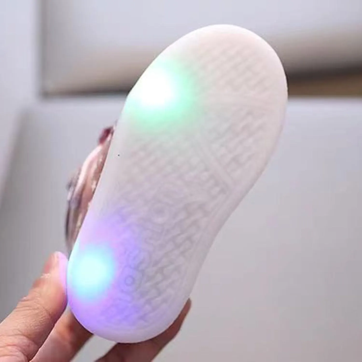 Flashing Sports Shoes for Kids Light-Up Trainers Fashion Glowing Lighted Athletic Shoes Soft High Top Sneakers
