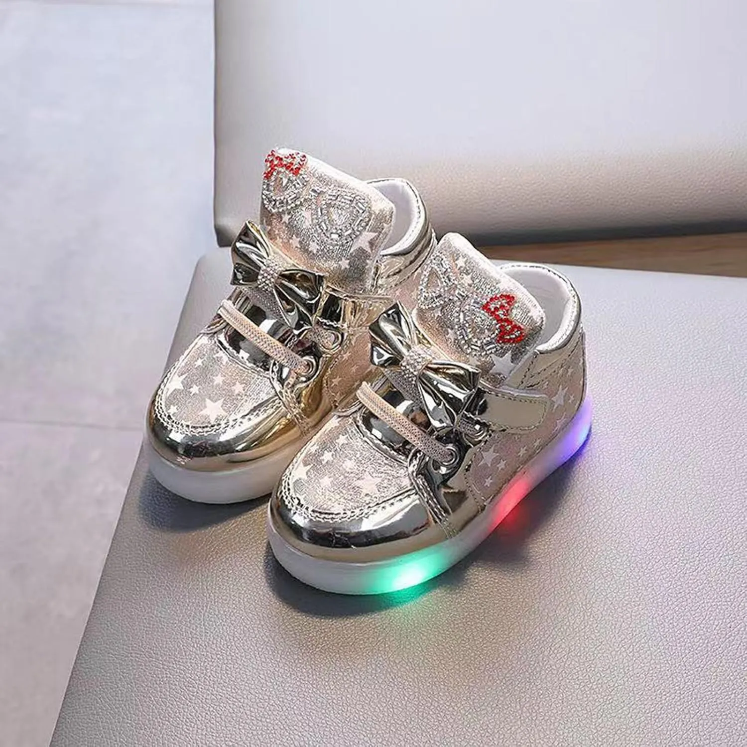 Flashing Sports Shoes for Kids Light-Up Trainers Fashion Glowing Lighted Athletic Shoes Soft High Top Sneakers