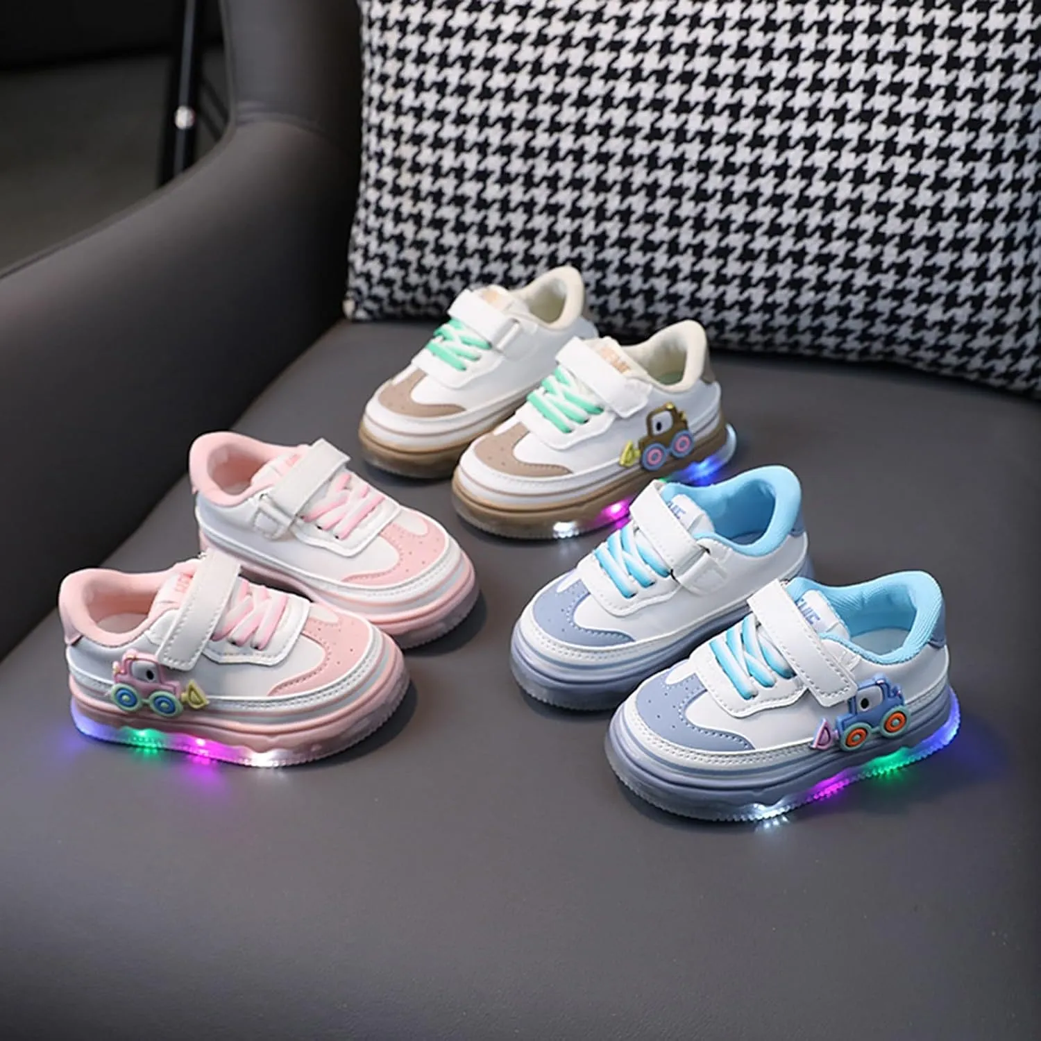 Kids Light Up Flashing Sneaker Athletic Running Shoes Lace-Up Slip-on Sneakers for Boy Girl Kids Glowing Trainer