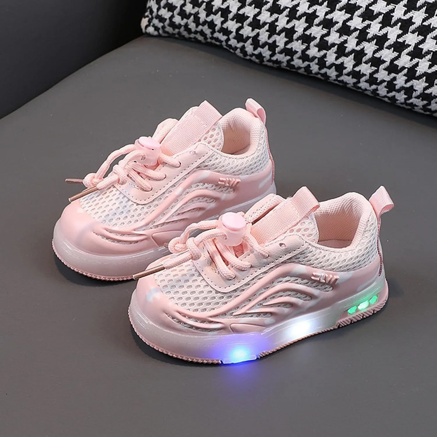 Kids Toddler Light Up Flashing Shoes Girls Boys Lightweight Breathable Flat Walking Sneaker Shoes for Girls Stretch