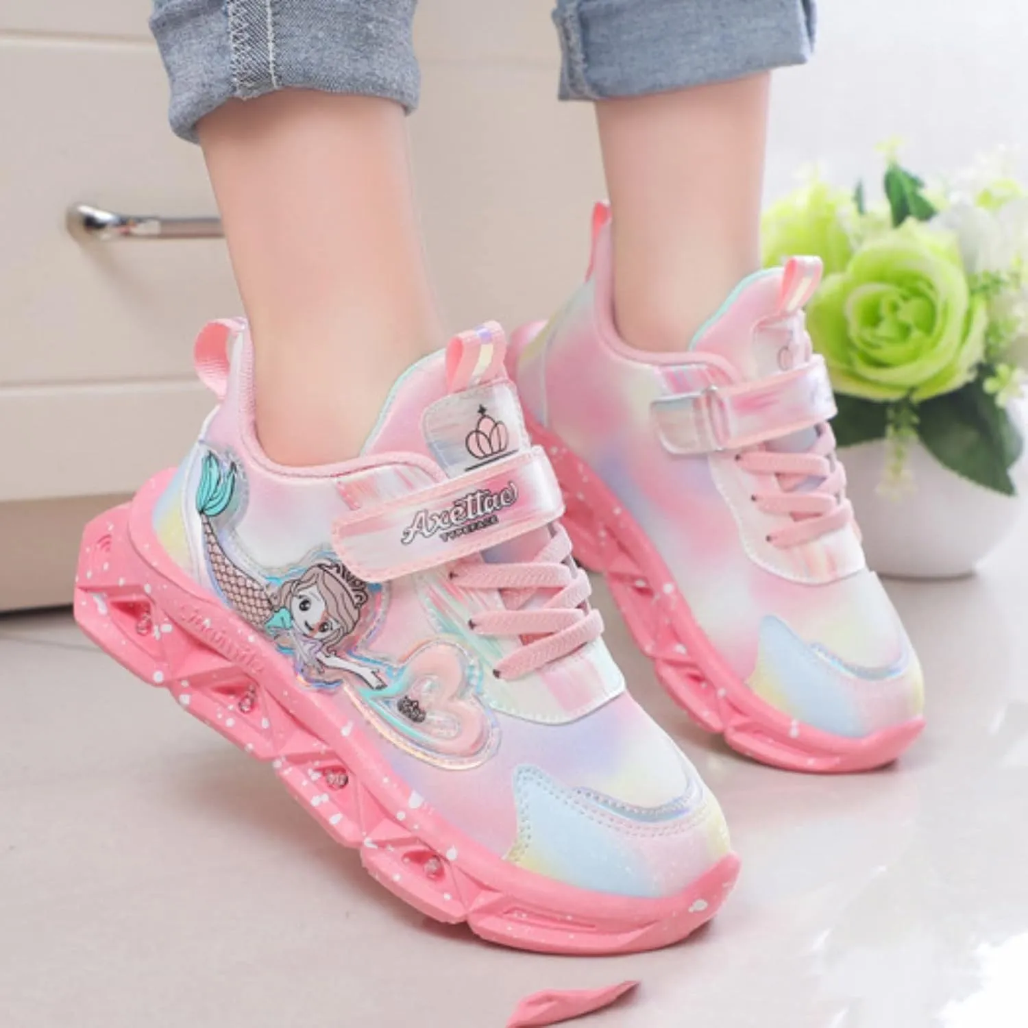 Light Up Shoes for Girls Kids Toddler Breathable Flashing Sneakers Breathable Lightweight Casual Shoe Kids Girl