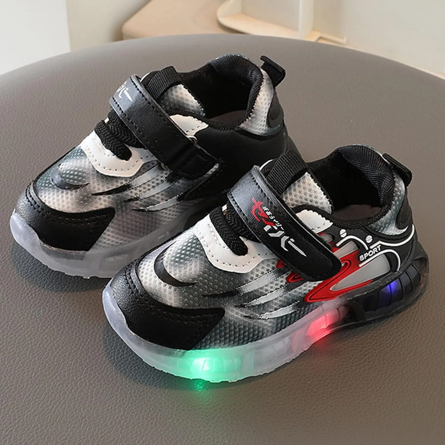 Light Up Toddler Shoes Casual Breathable Non-Slip Unisex Luminous Sneakers for Girls Boys Flashing Sport Sneakers