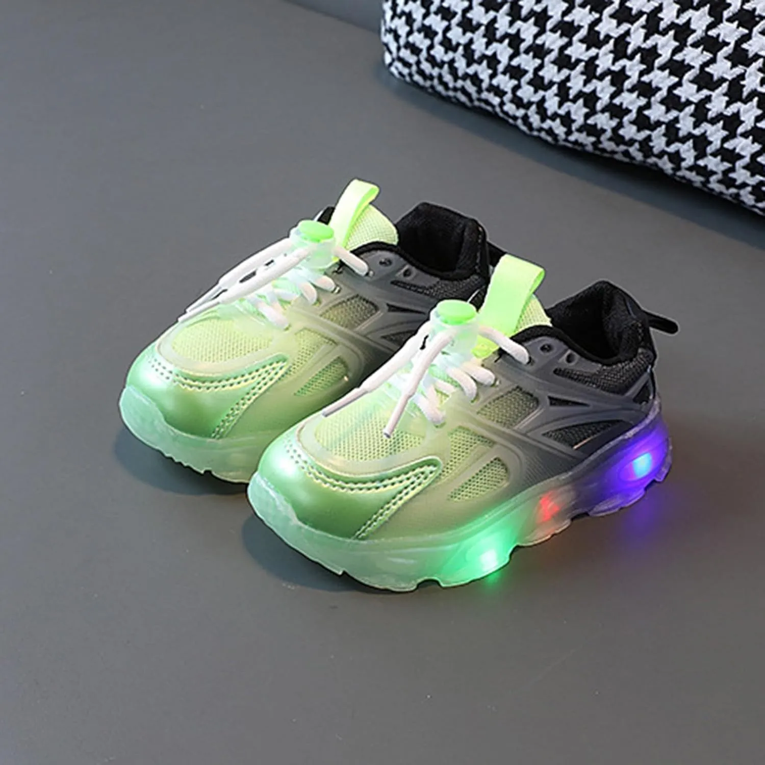 Little Boys Girls Light Up Shoes Breathable Lightweight Comfy Soft Running Tennis Sneakers for High Shoes for Boys