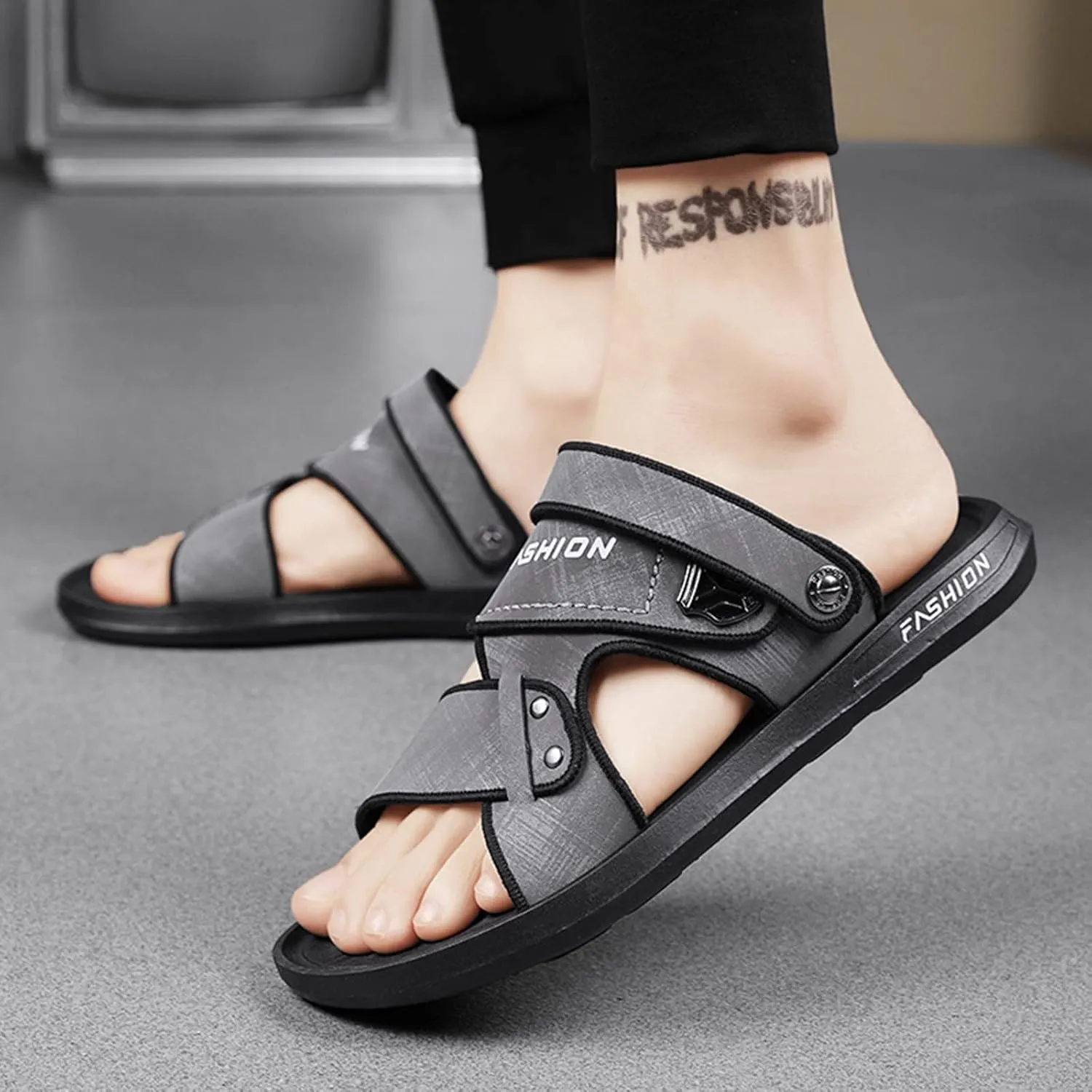 Men Shoes Flat Sandals Use Slippers Beach Wear Fashionable Sandals And Slippers Comfort Shoes