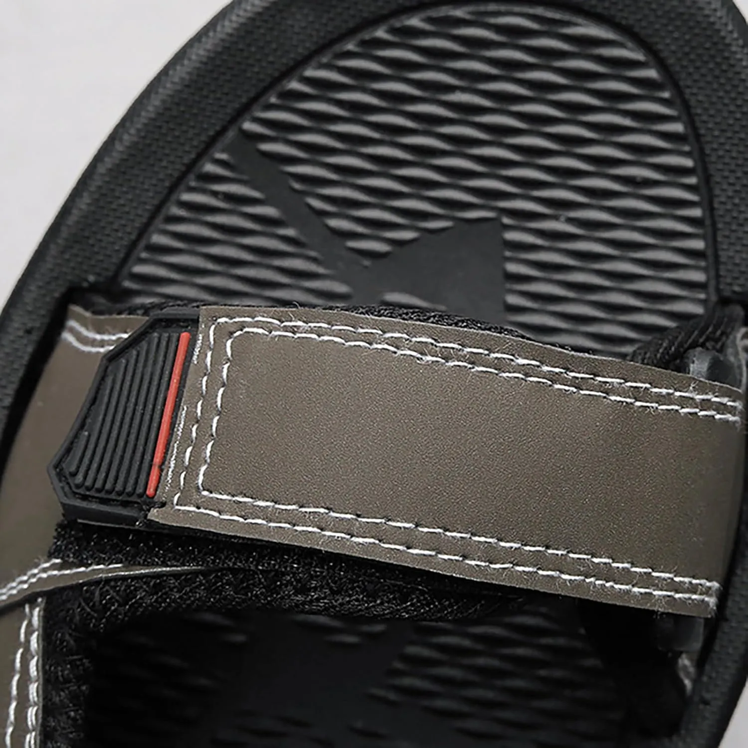 New Outdoor Water Slippers For Dad's Casual Sports Beach Shoes Men's Thong Sandals