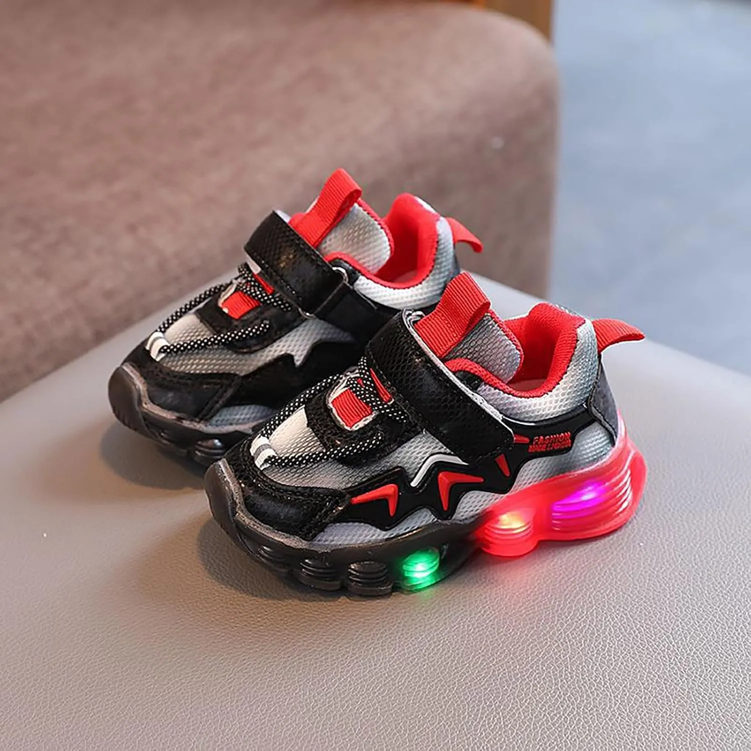 Toddler Boys Girls Light Up Casual Shoes Flashing Lightweight Mesh Breathable Non Slip Running Sneakers for Kids