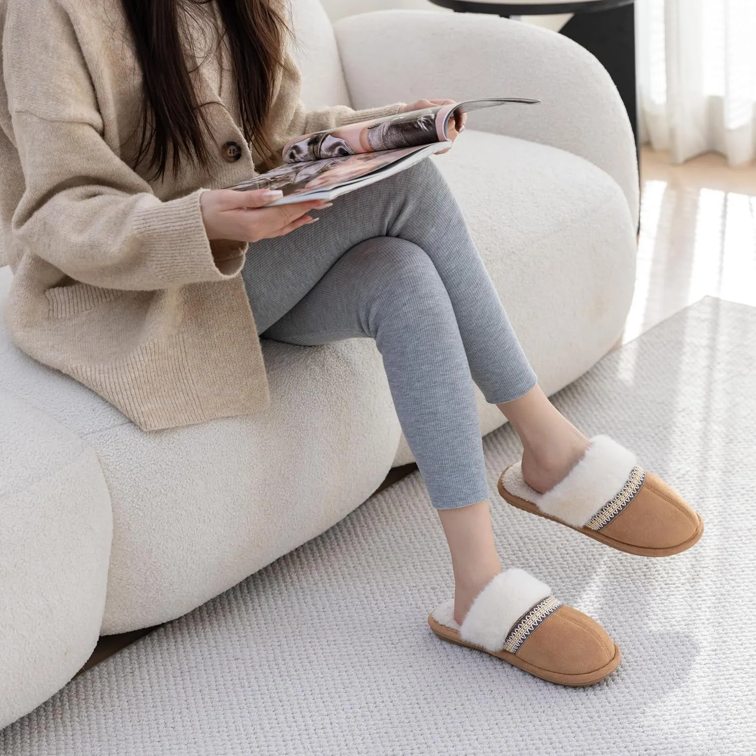 Women's Fuzzy Memory Foam Slippers Warm Gifts Trendy House Slippers Anti-Skid Rubber House Shoes for Women Mom Girlfriend Indoor Outdoor